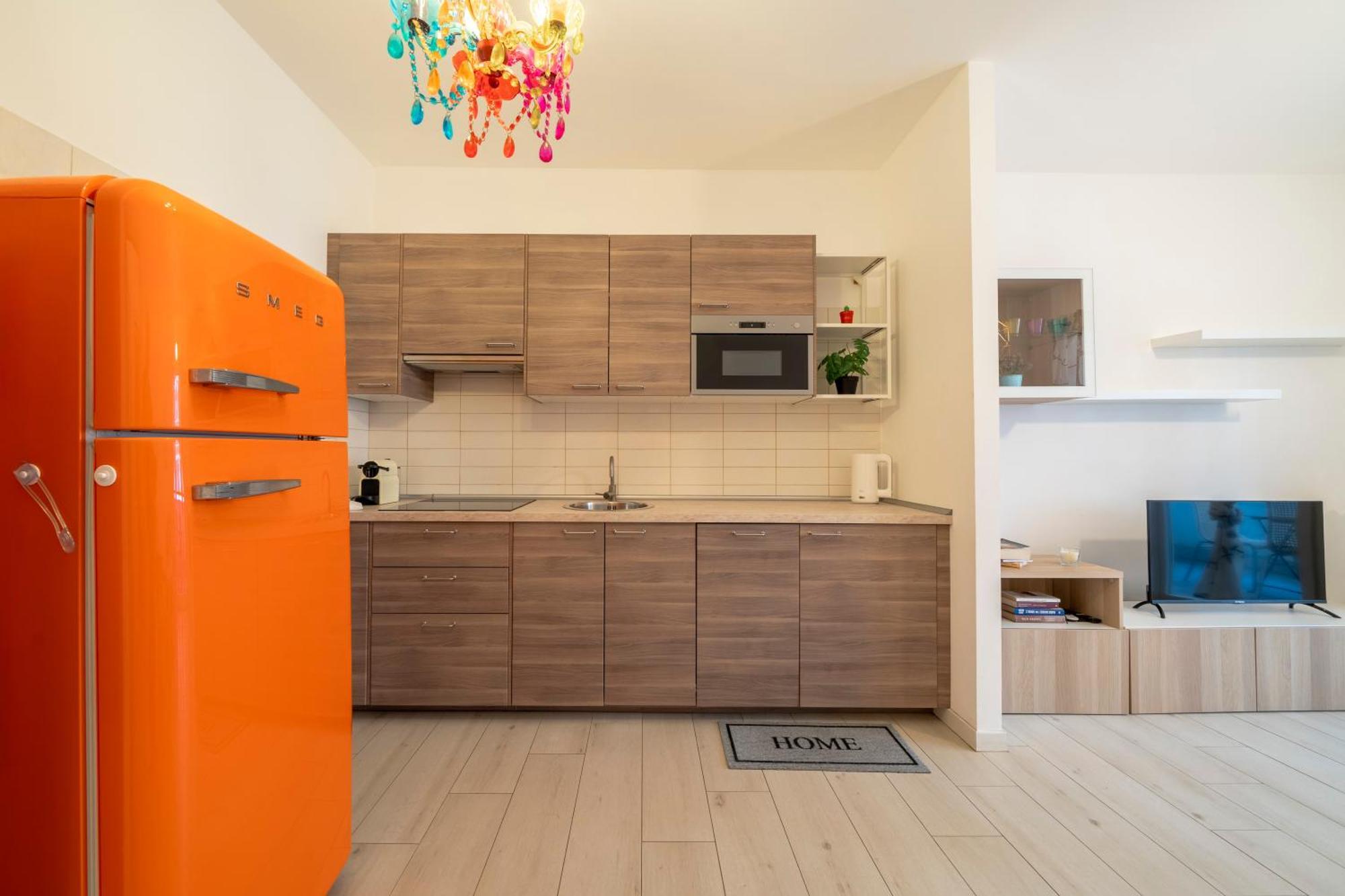 Orange - Bhome Apartment Mailand